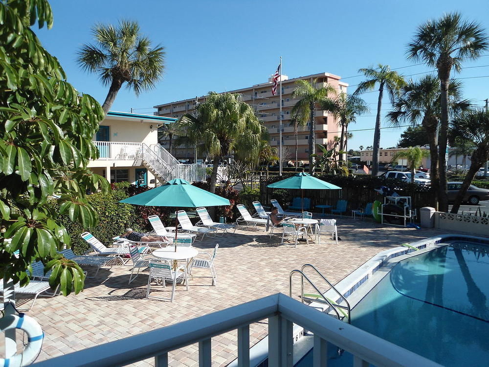 Malyn Resort St. Pete Beach Exterior foto